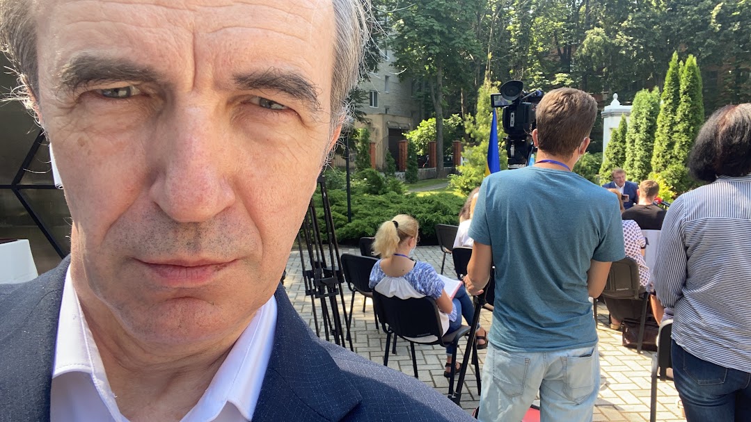 Про Мій Ха. "Про мій Усміхнений Ха" - говорить Анатолій Тарасенко